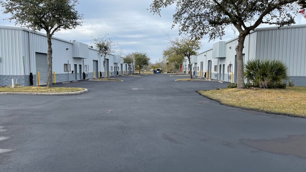 Primary Photo Of 2164 Platinum Rd, Apopka Light Distribution For Lease