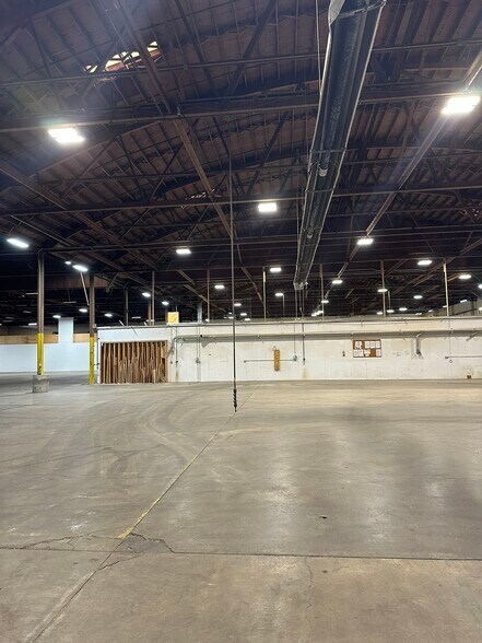 More Photos Of 2729 Pacific Blvd SW, Albany Warehouse For Lease