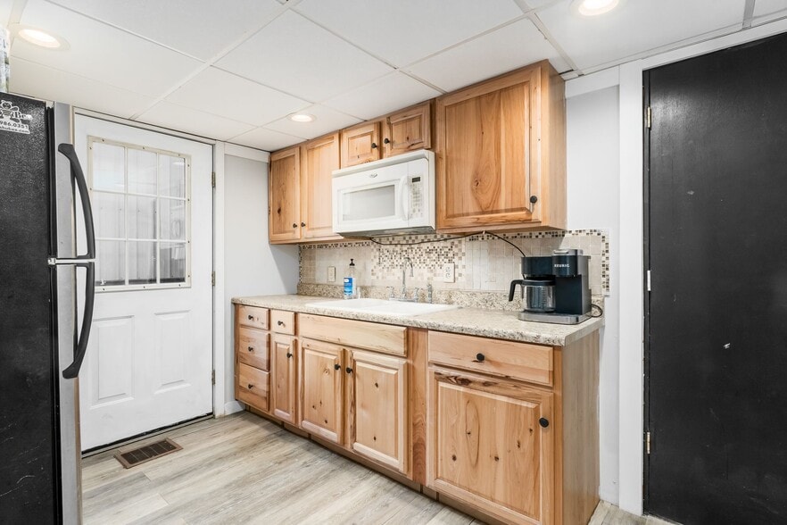More Photos Of 545 E Main St, Lancaster Office Residential For Sale