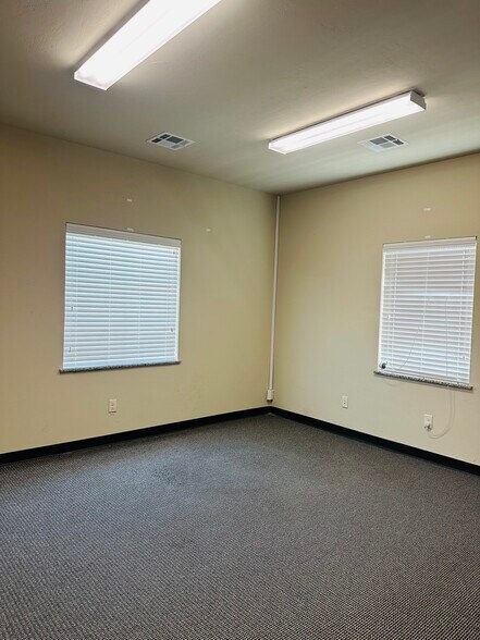 More Photos Of 2236 W Hefner Rd, Oklahoma City Office For Lease
