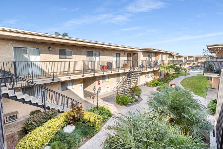 More Photos Of 16818 Downey Ave, Paramount Apartments For Sale