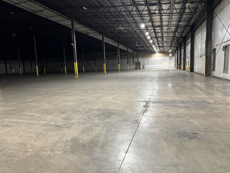 More Photos Of 2294 Molly Pitcher Hwy, Chambersburg Distribution For Lease