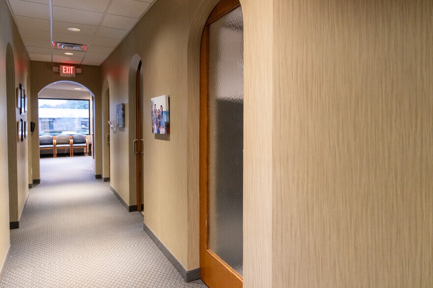 More Photos Of 120 Conner Dr, Chapel Hill Medical For Lease
