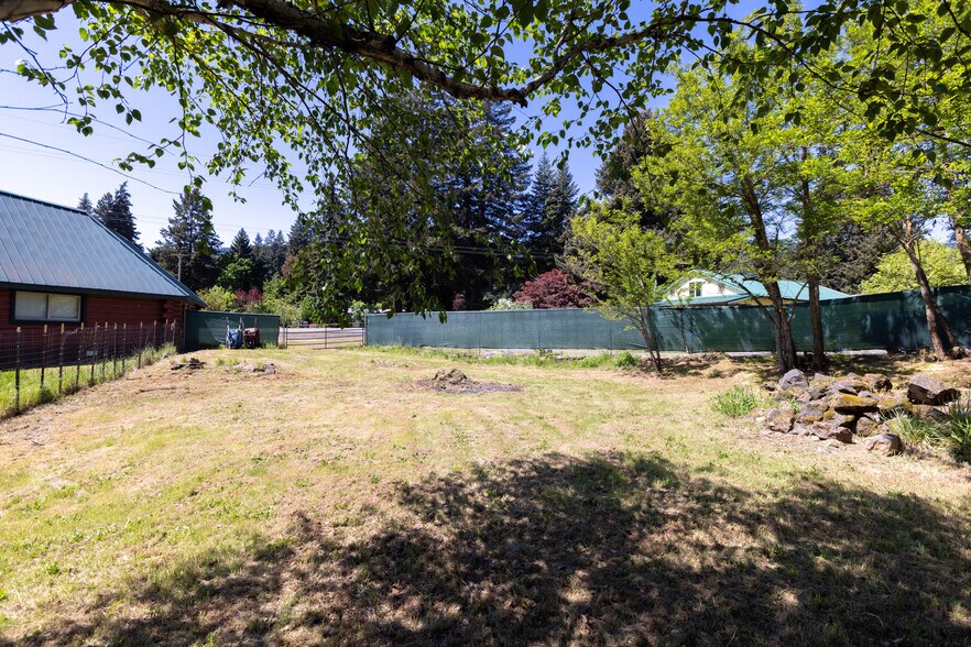 More Photos Of 1258 Highway 141, White Salmon Hospitality For Sale