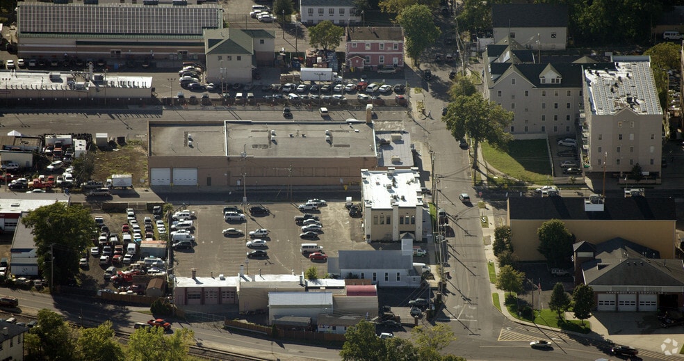 More Photos Of 120-130 1st St, Lakewood General Retail For Lease