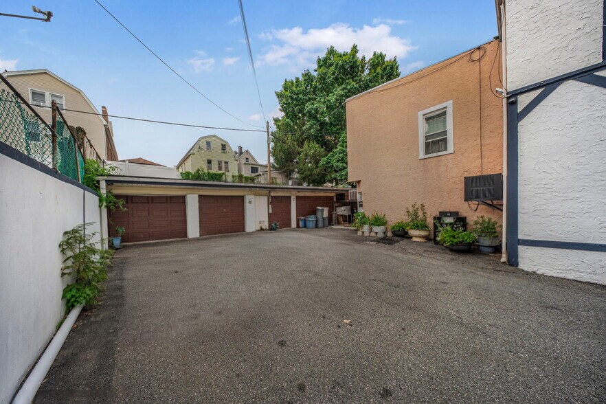 More Photos Of 152 Kearny Ave, Kearny Restaurant For Sale
