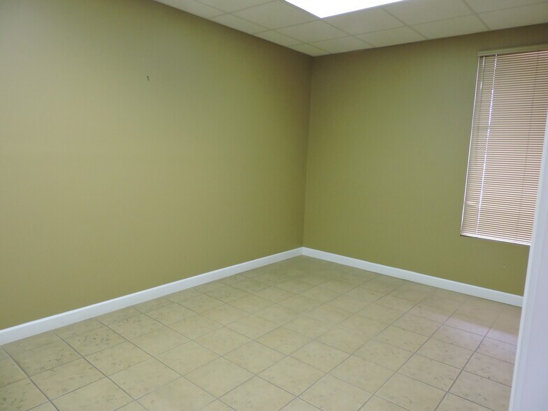 More Photos Of 1827 N Columbia St, Milledgeville Storefront For Lease