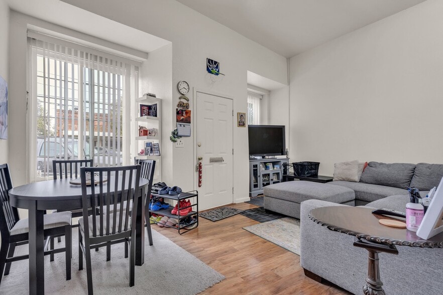 More Photos Of 524-528 1st St, Rodeo Apartments For Sale