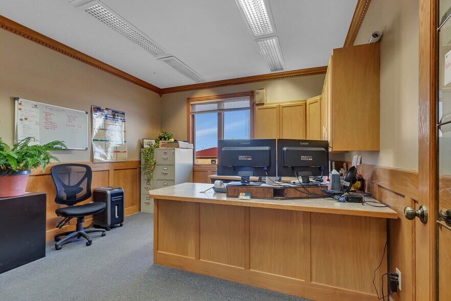 More Photos Of 12575 Oak View Ave, Becker Freestanding For Sale