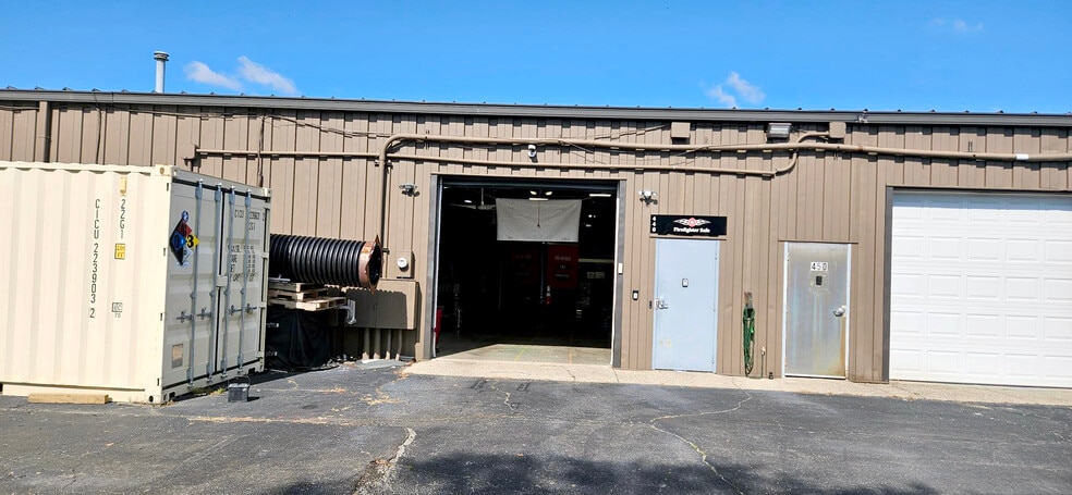 More Photos Of 400-460 Fame Rd, Dayton Light Distribution For Lease