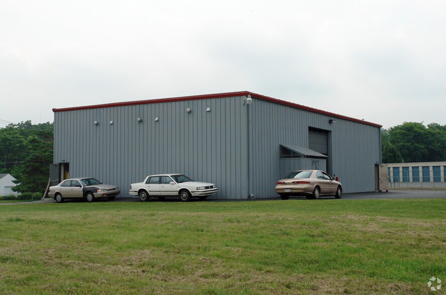 More Photos Of 2336 S 12th St, Allentown General Retail For Lease