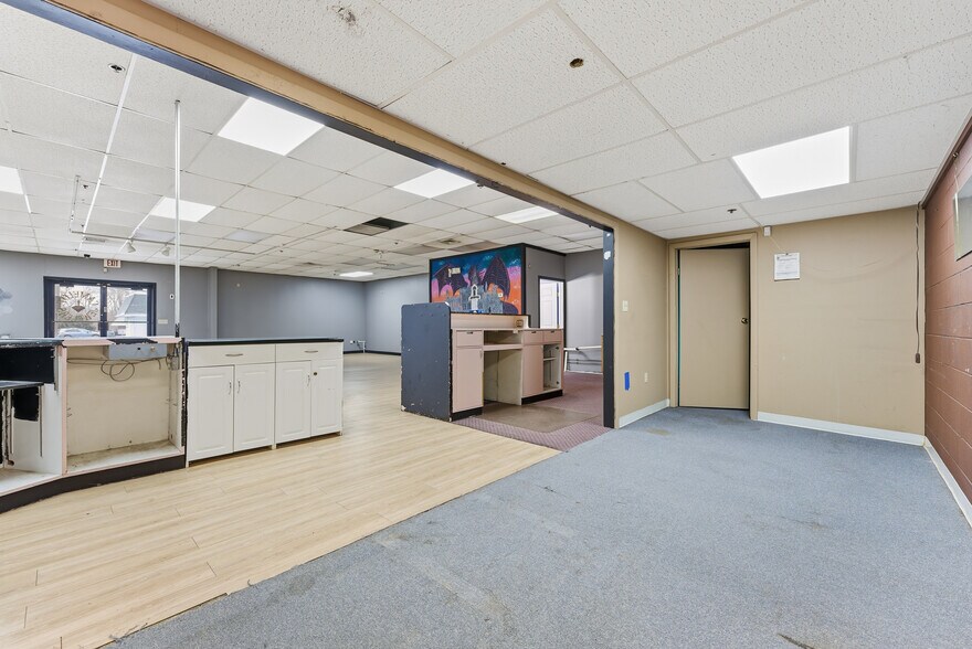 More Photos Of 45-65 Southwick Rd, Westfield General Retail For Lease