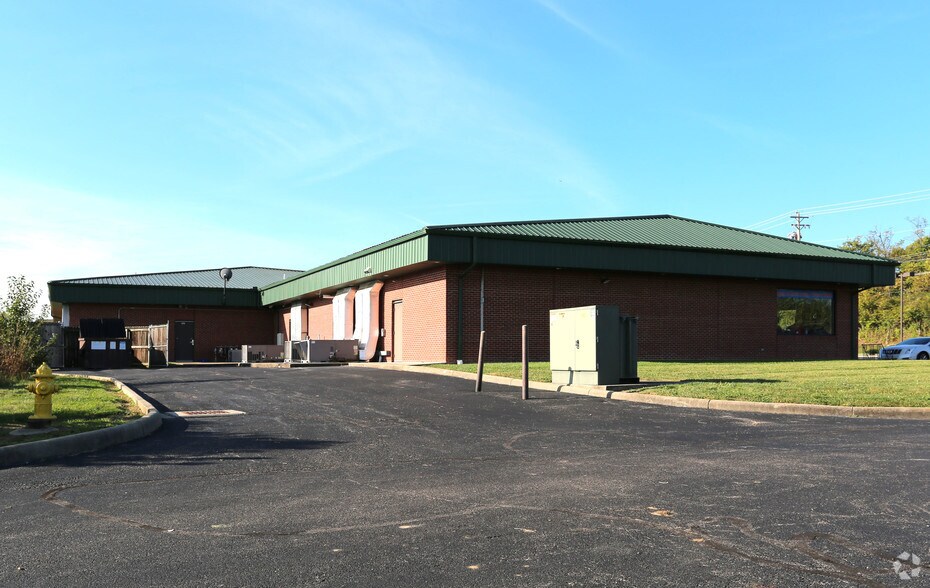 More Photos Of 6370 Pleasant Ave, Fairfield Freestanding For Lease