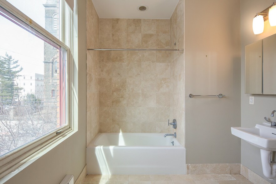 More Photos Of 2000 West St, Union City Office Residential For Sale