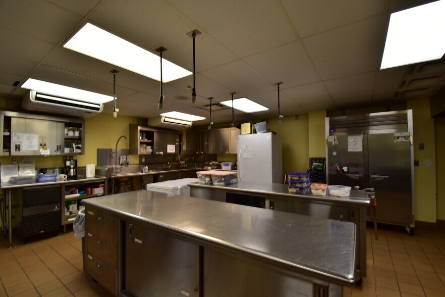 More Photos Of 120 S State St, Ann Arbor Religious Facility For Lease