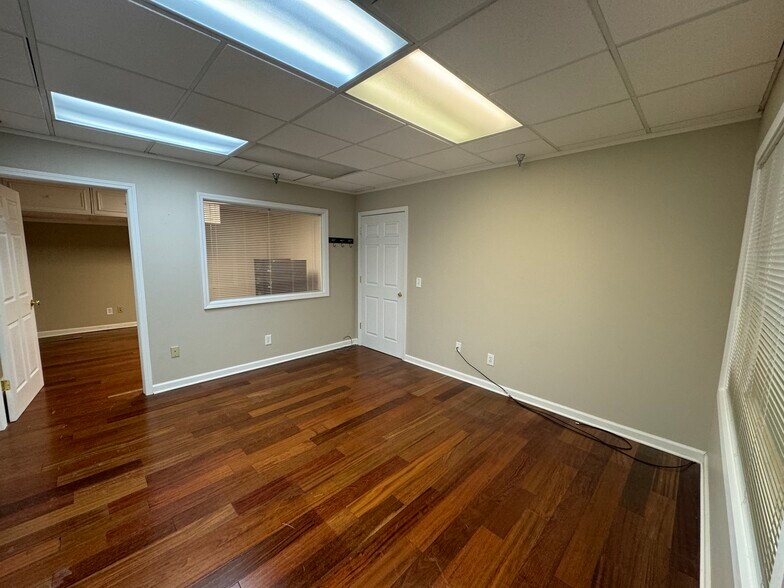 Primary Photo Of 412-416 S Main St, Rochester General Retail For Sale