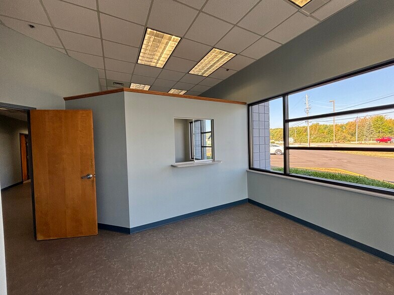 More Photos Of 186 Commerce Dr, LaGrange Industrial For Lease