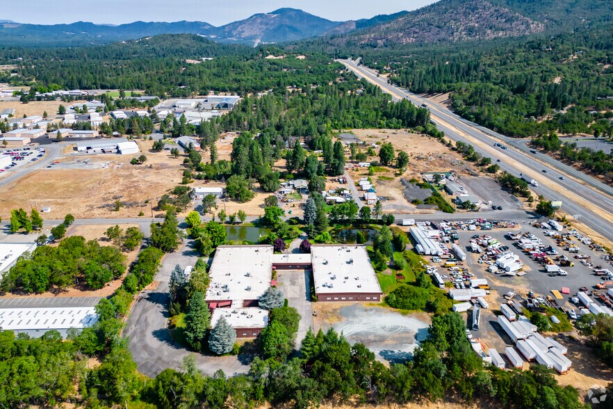 More Photos Of 481 California St, Grants Pass Industrial For Sale