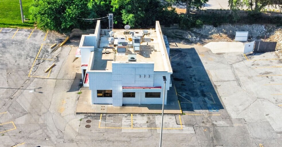 More Photos Of 1407 John F Kennedy Dr, Bellevue Fast Food For Lease