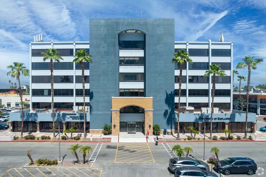 Primary Photo Of 3610 Central Ave, Riverside Coworking Space