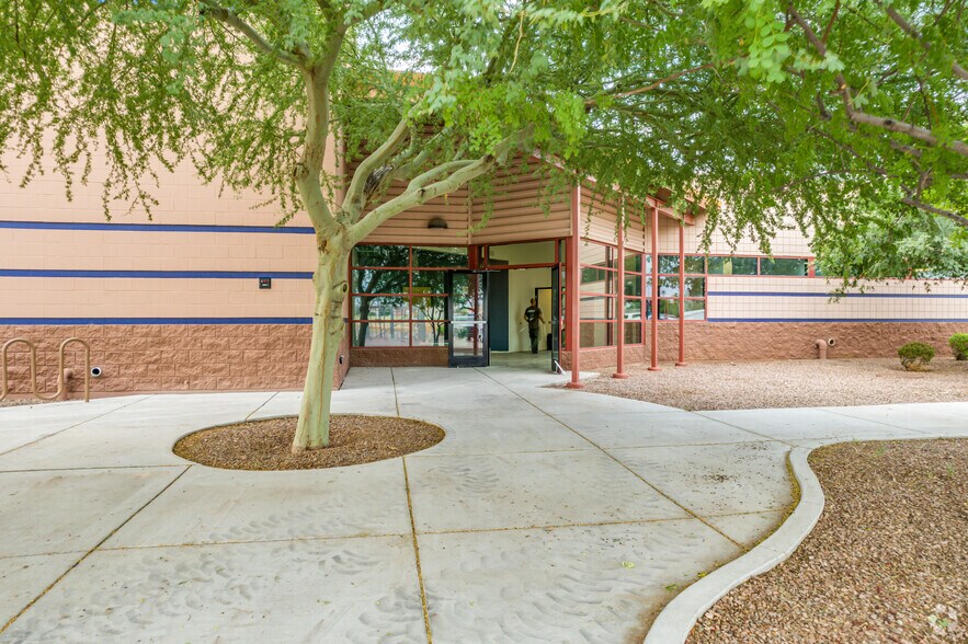 More Photos Of 1050 E Riley Dr, Avondale Warehouse For Sale