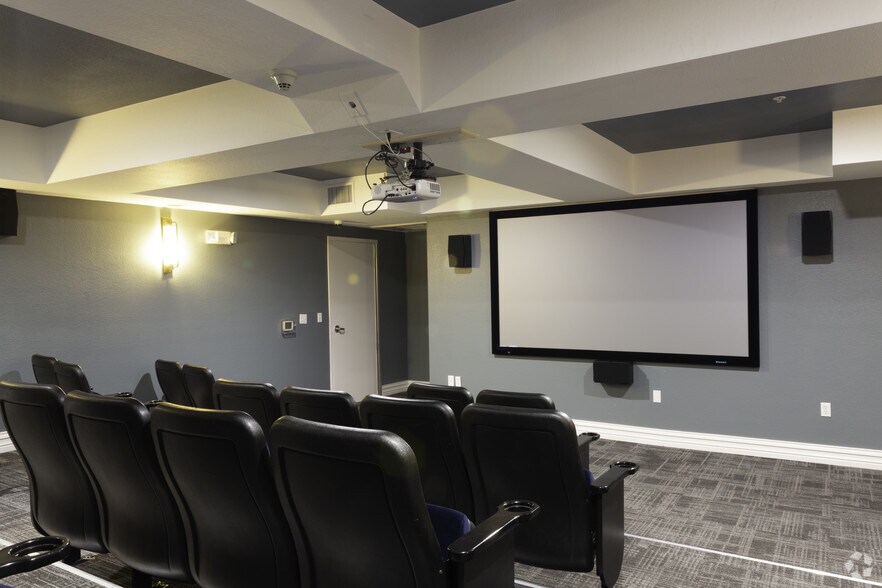 More Photos Of 5395 Napa St, San Diego Apartments For Lease