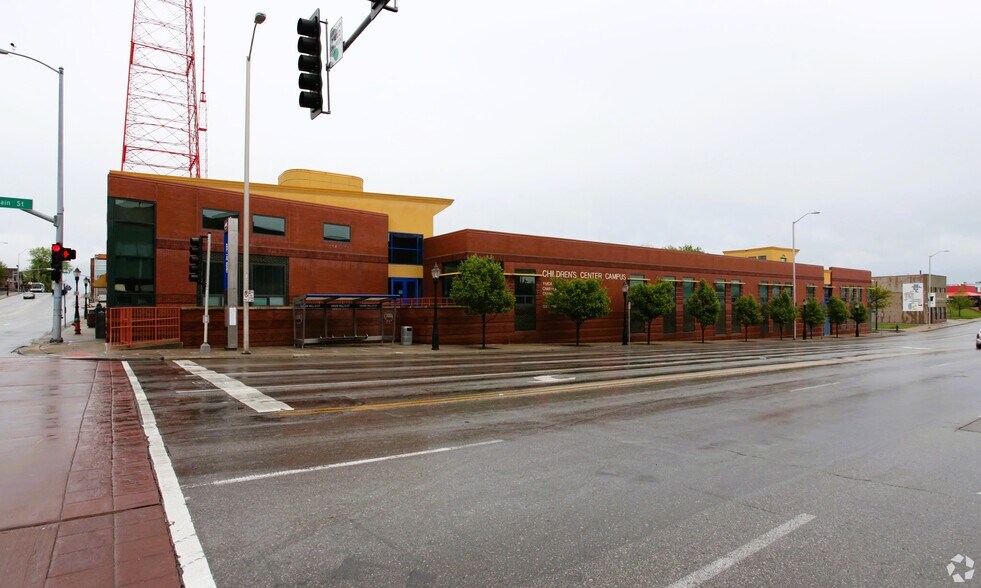 More Photos Of 3101 Main St, Kansas City Medical For Sale
