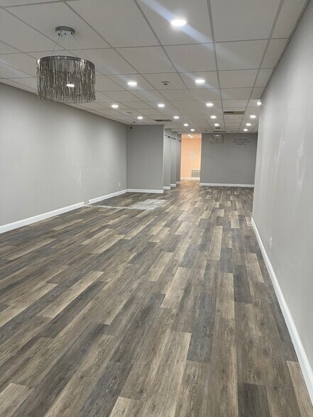 More Photos Of 210 New Rd, Linwood Storefront For Lease