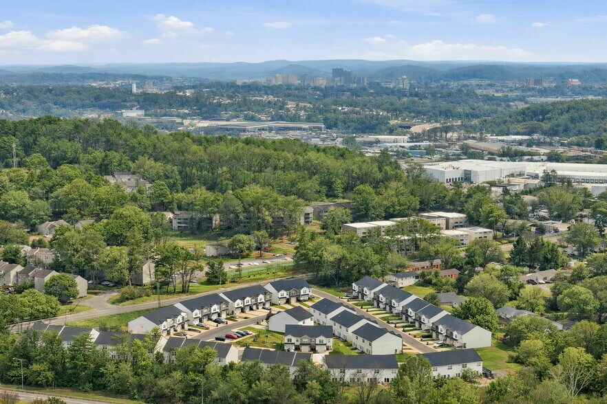 Primary Photo Of 4109 Pleasant Ridge Rd, Knoxville Apartments For Sale