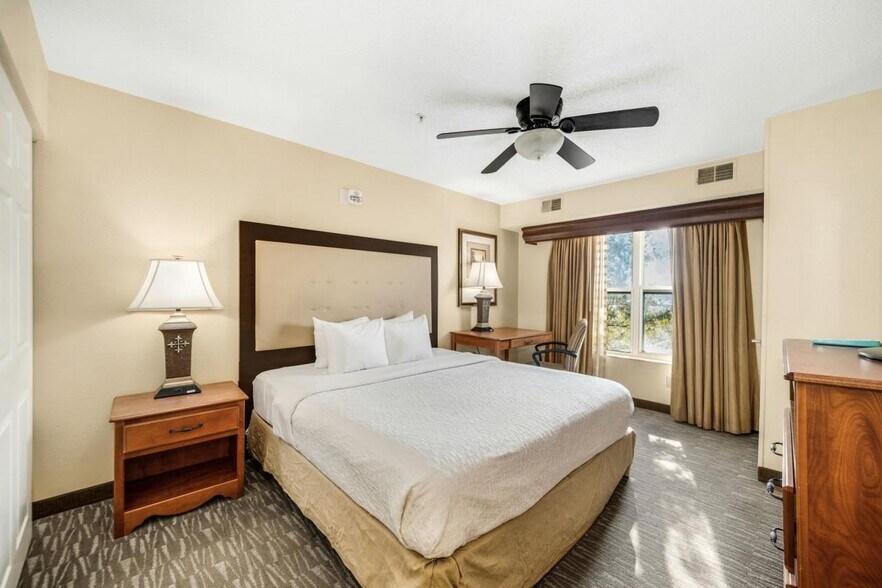 More Photos Of 9169 Markville Dr, Dallas Hotel For Sale
