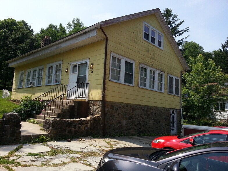 More Photos Of 71 Dreamland Park Dr, Fleetwood Apartments For Sale