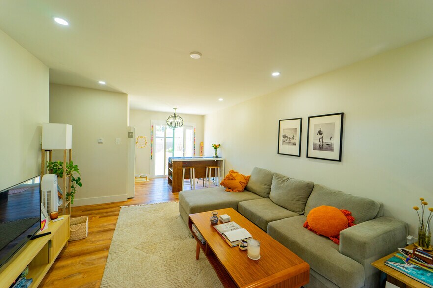 More Photos Of 4190 Clairemont Dr, San Diego Multifamily For Sale