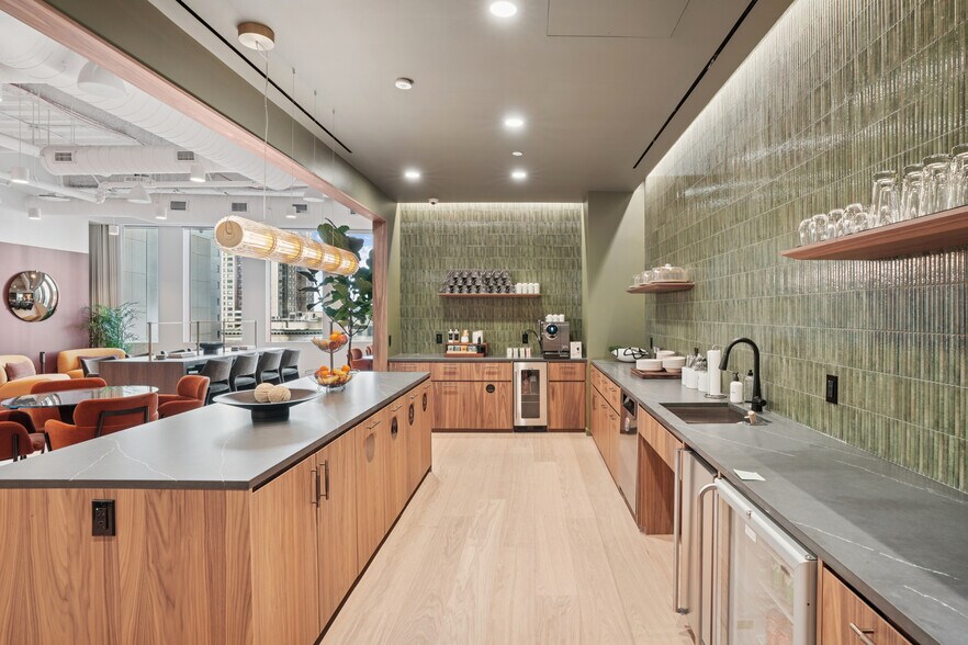 More Photos Of 107 Greenwich St, New York Coworking Space