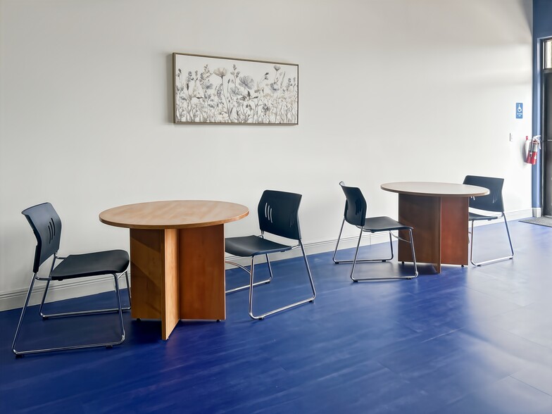 More Photos Of 3020 W New Haven Ave, Melbourne Coworking Space