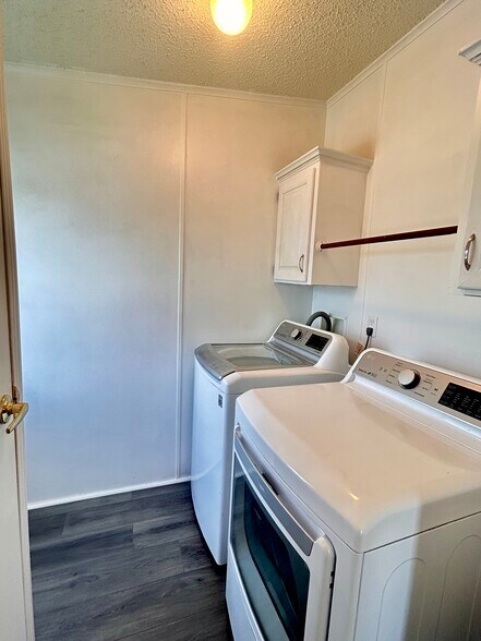 More Photos Of 6501 Boatyard Dr, Hudson Specialty For Sale