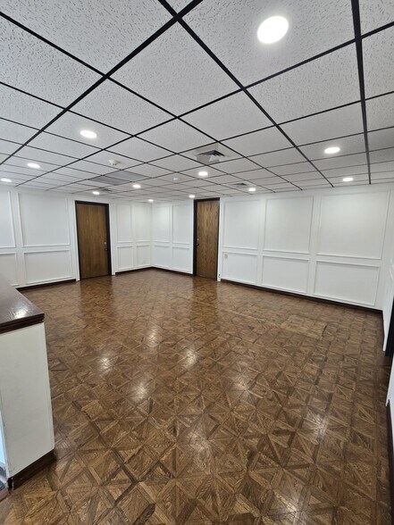 More Photos Of 4015 Belt Line Rd, Addison Office For Lease