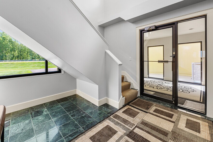 More Photos Of 560 Rolling Meadows, Fond Du Lac Light Distribution For Sale