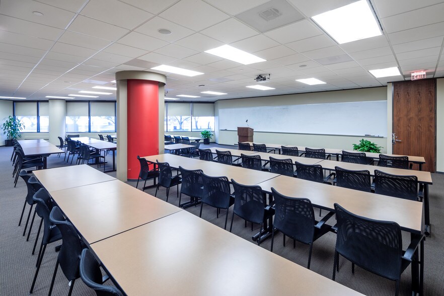 More Photos Of 10777 Westheimer Rd, Houston Office For Sale
