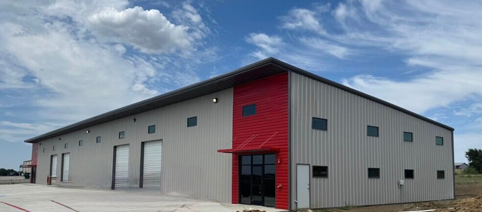 More Photos Of 8137-3 Florance Rd, Northlake Industrial For Lease