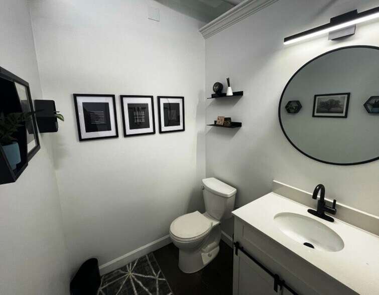 More Photos Of 940 McKinley Pky, Delano Light Manufacturing For Sale