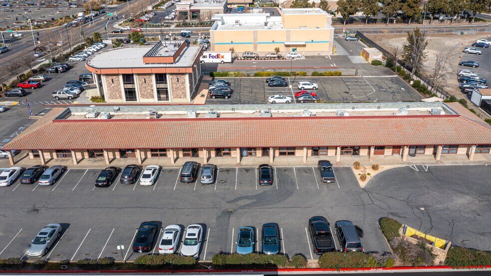 More Photos Of 2560 N Texas St, Fairfield Office For Lease