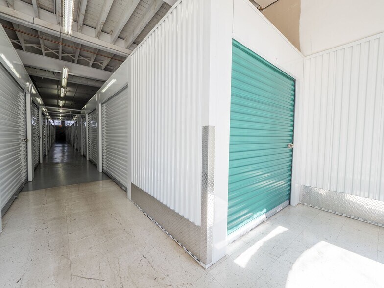 More Photos Of 1230-1242 W Washington Blvd, Chicago Self Storage For Sale
