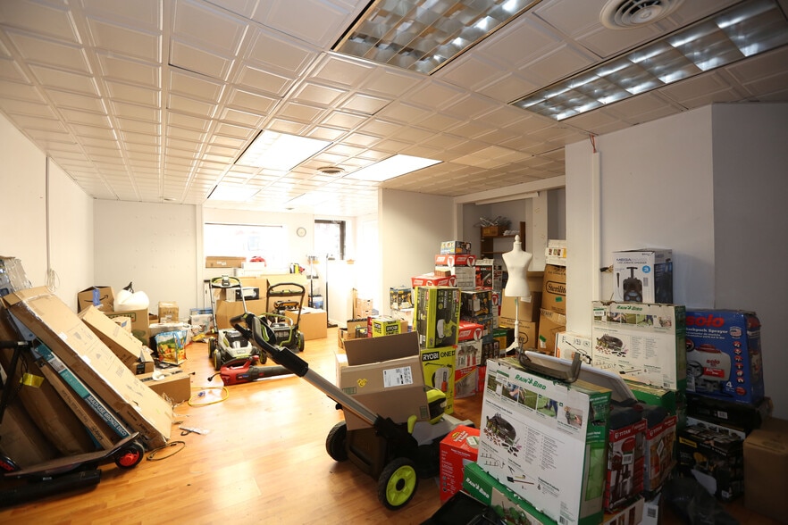 More Photos Of 620 South Ave, Rochester Light Manufacturing For Sale