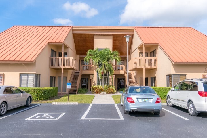 More Photos Of 2831 Ringling Blvd, Sarasota Medical For Sale