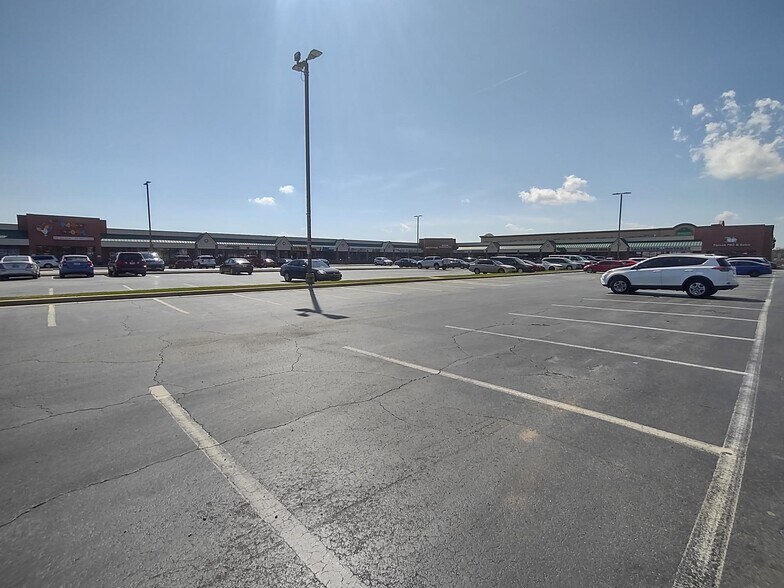 More Photos Of 4025 Watson Blvd, Warner Robins Unknown For Lease