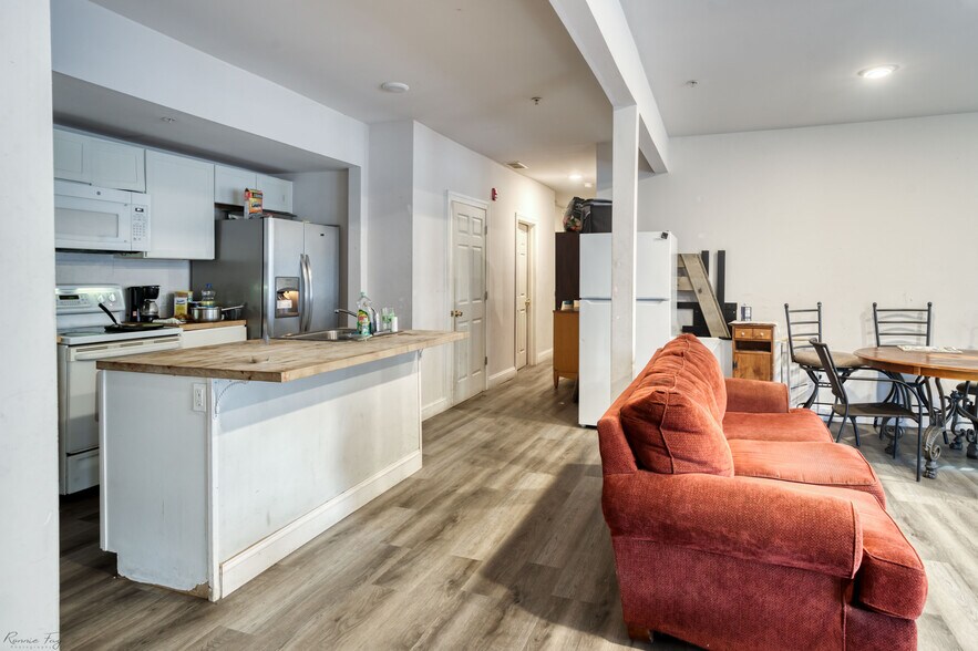 More Photos Of 3817 Pacific Ave, Wildwood Restaurant For Sale