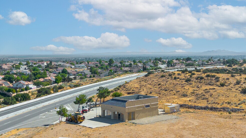 More Photos Of 2660 Pearblossom Hwy, Palmdale Office Residential For Sale
