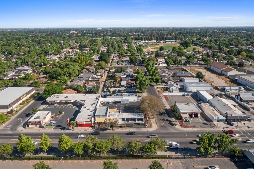 More Photos Of 1623 Yosemite Blvd, Modesto Carwash For Sale