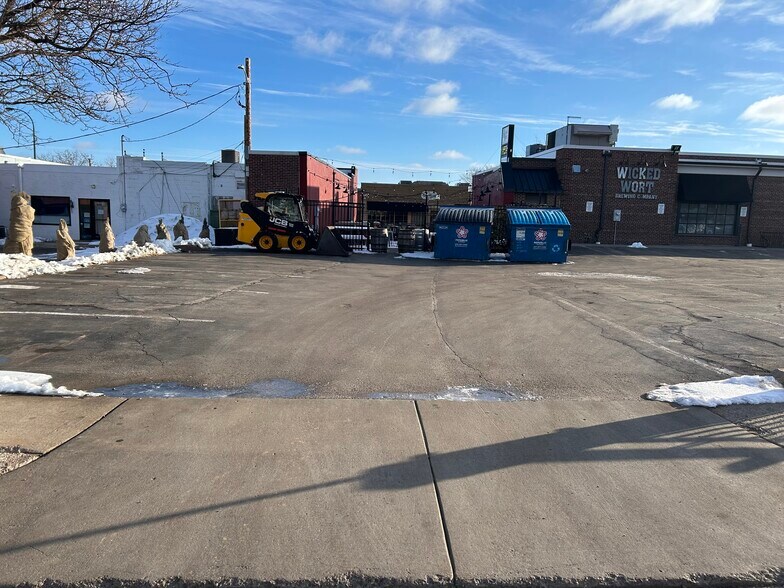 More Photos Of 4165 W Broadway Ave, Robbinsdale Restaurant For Sale