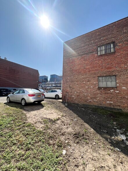 More Photos Of 168-30 89th Ave, Jamaica Office Residential For Lease
